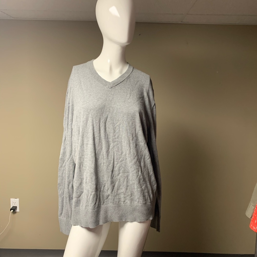 Gap sweater